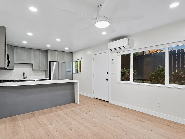 Ocean Beach Living | Modern 2Bd/2Ba | Laundry in-unit — Photo 13