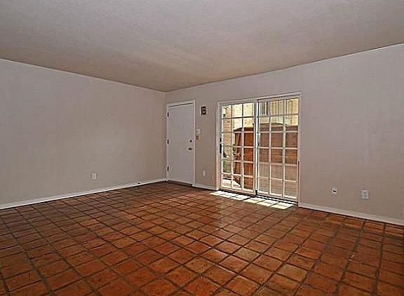 5th image of 5916 Birchbrook Dr #137