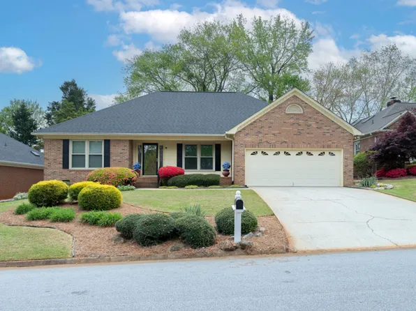 109 River Oaks Rd, Greer, SC 29650