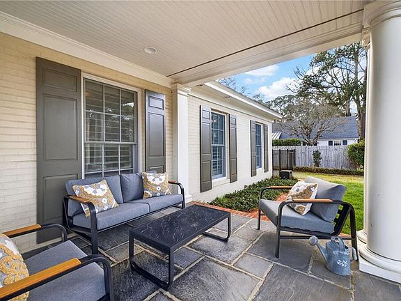 3rd image of 1109 Ditchley Rd