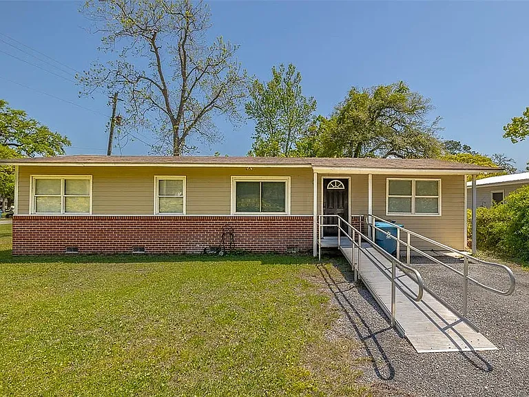 724 Lee St — Photo 4