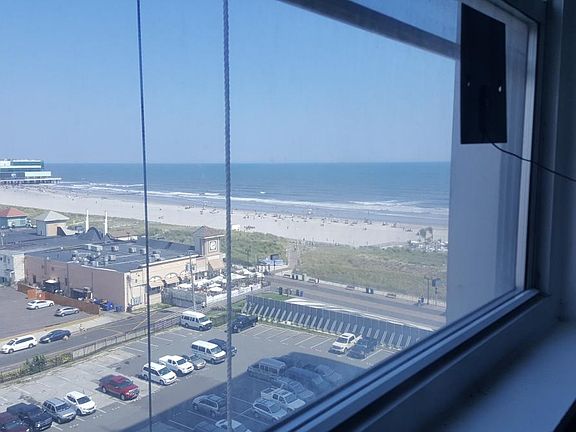 3rd image of 2721 Boardwalk #703