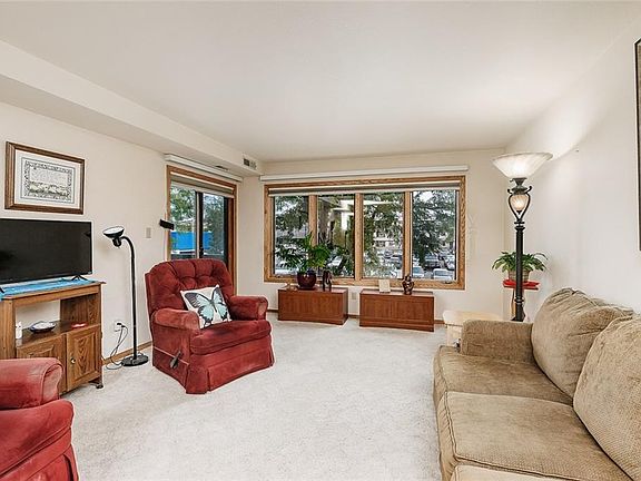 4th image of 703 N 29th St Unit 204