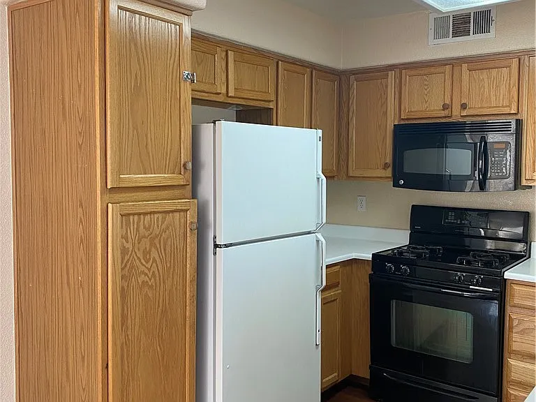 3152 Tarpon Dr #204 — Photo 7