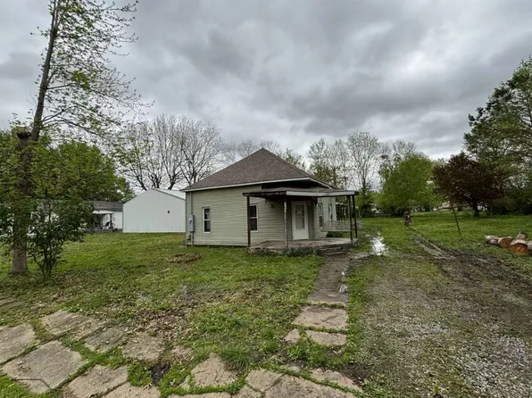 305 S Sims St, Royalton, IL 62983