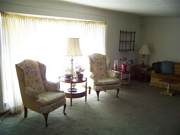 4th image of 15575 Galemore Dr