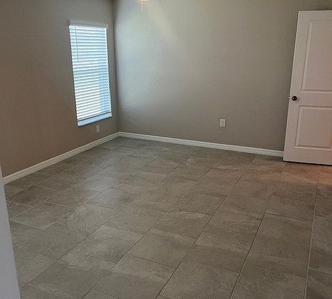 5th image of 3898 Treasure Oak Way