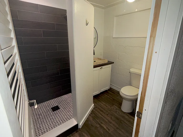 411 S J St #B — Photo 6