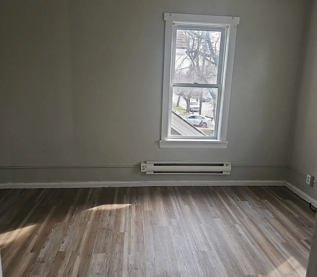 2 bed, $900 — Photo 3