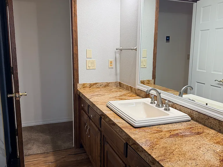 4515 Croisan Scenic Way S — Photo 6