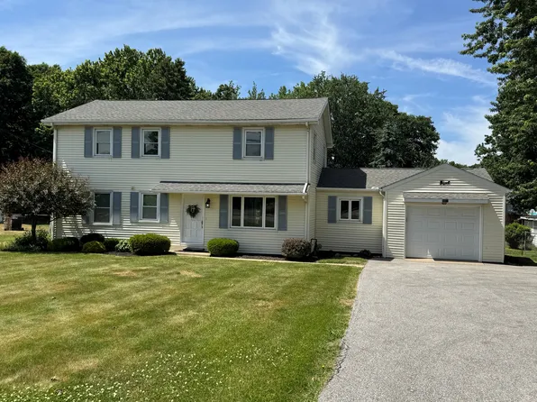 9961 Johnnycake Ridge Rd, Painesville, OH 44077