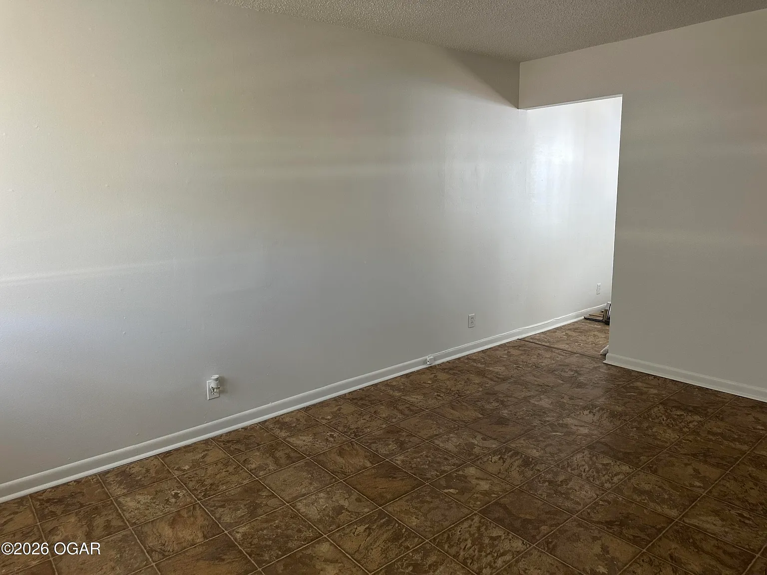 1 bed, 1.0 bath, 700 sqft, $700 — Photo 2