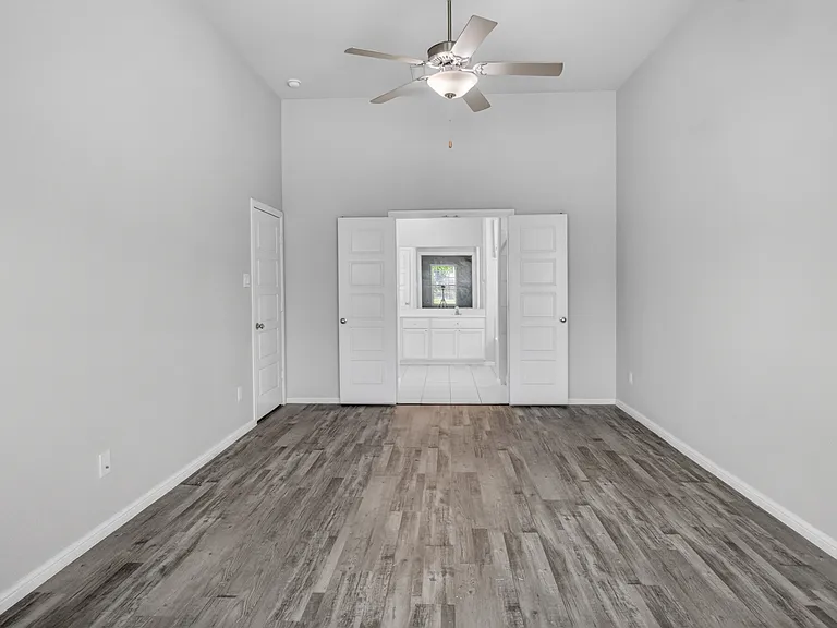 5913 Pensby Dr — Photo 33