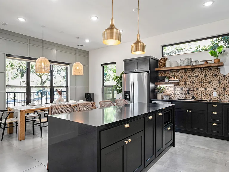 207 S Lockwood Dr #1 — Photo 12