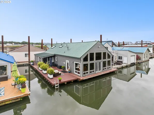 2630 N Hayden Island Dr Slip 33, Portland, OR 97217