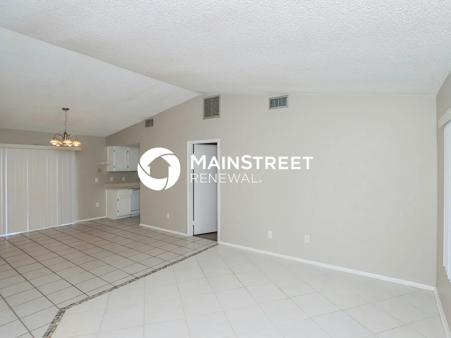 2270 Hialeah St N E — Photo 4