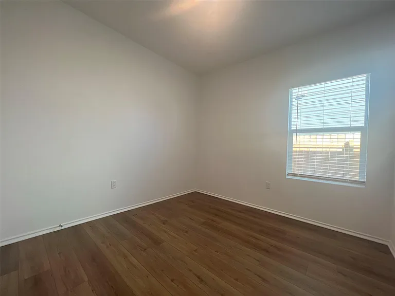 13604 Menard Way — Photo 10