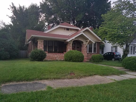 3rd image of 219 Westwood Ave