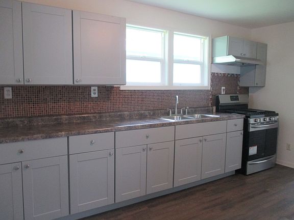 2nd image of 533 N Highland Ave