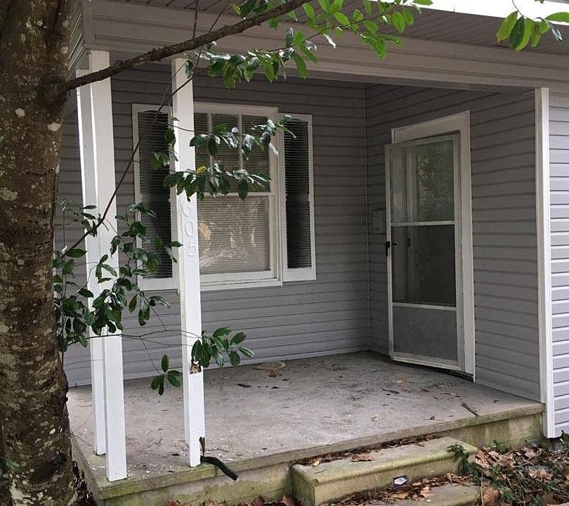 1st image of 605 Roosevelt Dr