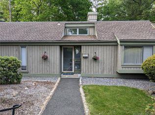 118 Heritage Vlg #A, Southbury, CT 06488