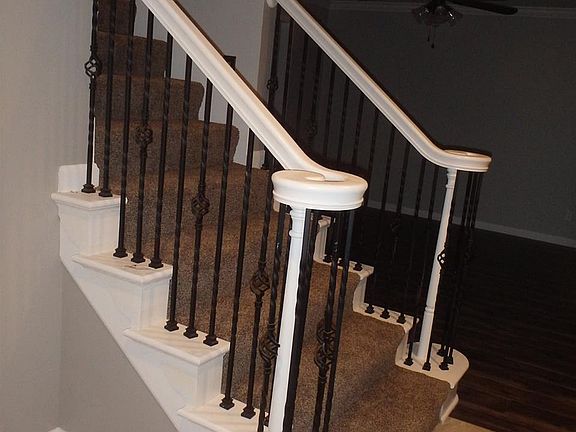 3rd image of 731 Sterchi Dr