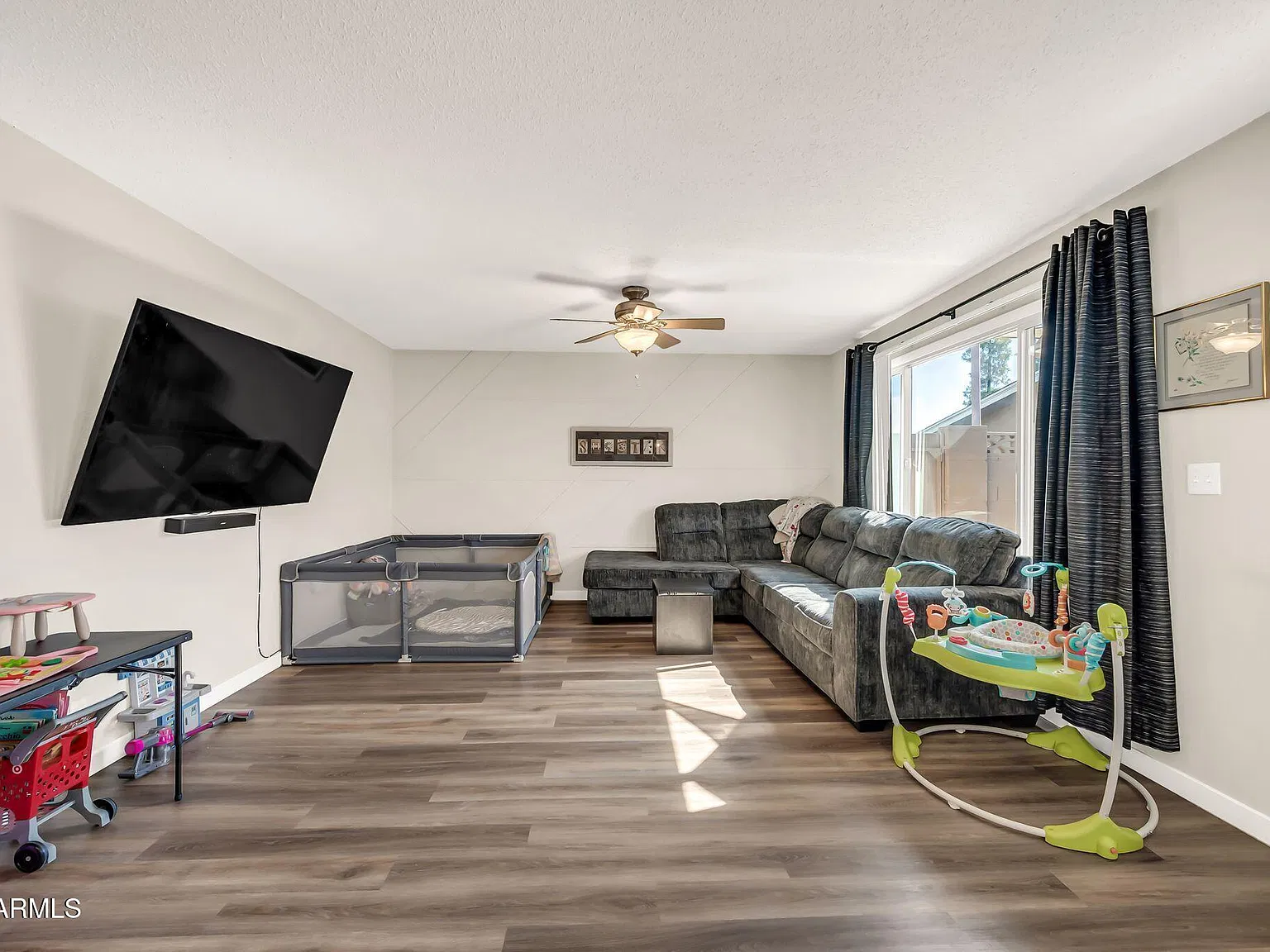 2 bed, 2.0 bath, 945 sqft, $2,100 — Photo 4