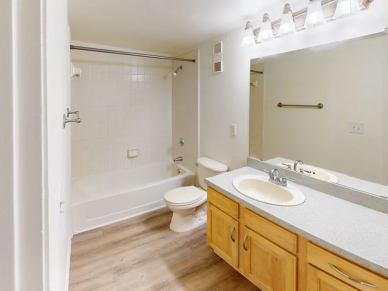 Lakewood Place — Photo 141