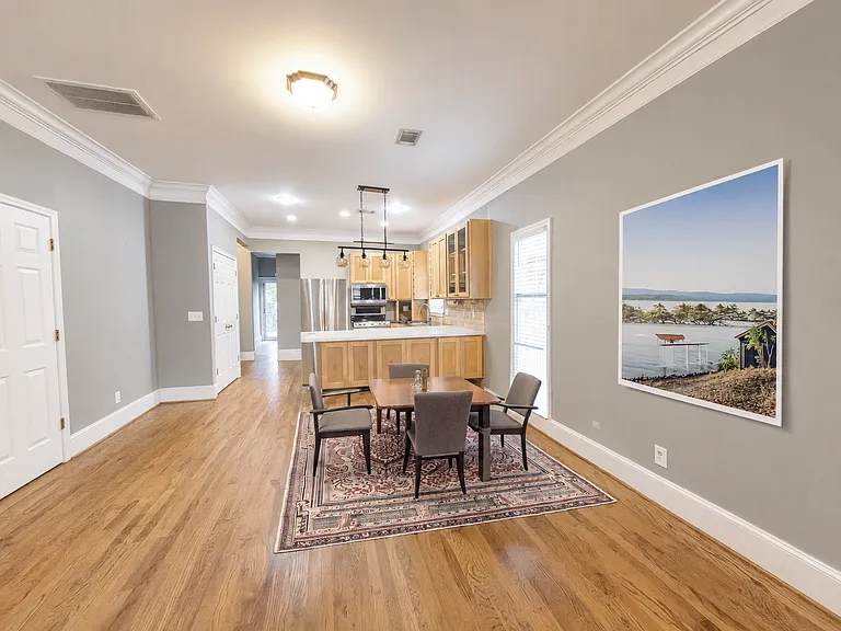 1045 Boulevard Dr SE — Photo 5