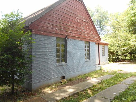 2nd image of 3212 Crump Ave