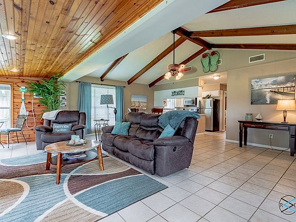 4th image of 284 Harbor Dr