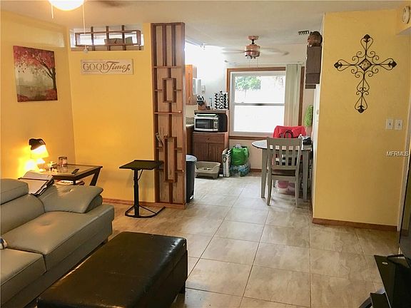 4th image of 9406 Park Lake Dr N