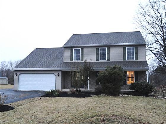 2nd image of 176 Hellertown St
