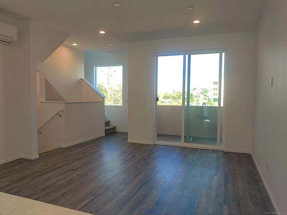 5th image of 1042 Cooper Pl