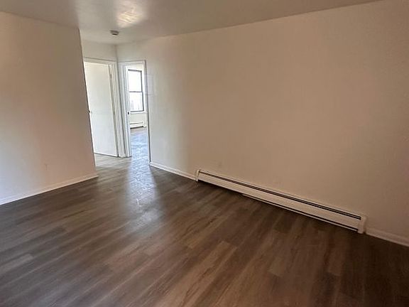 3rd image of 16 Bergen Ave APT 12
