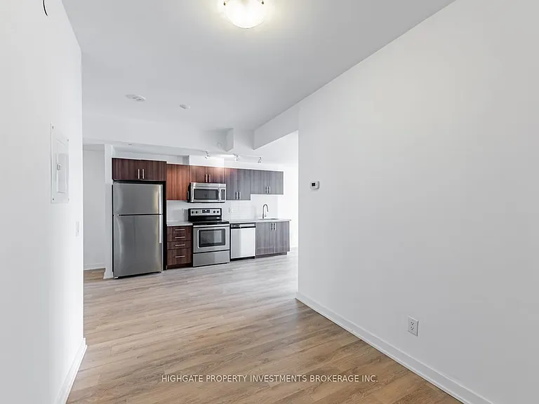 16 McAdam Ave #306 — Photo 7