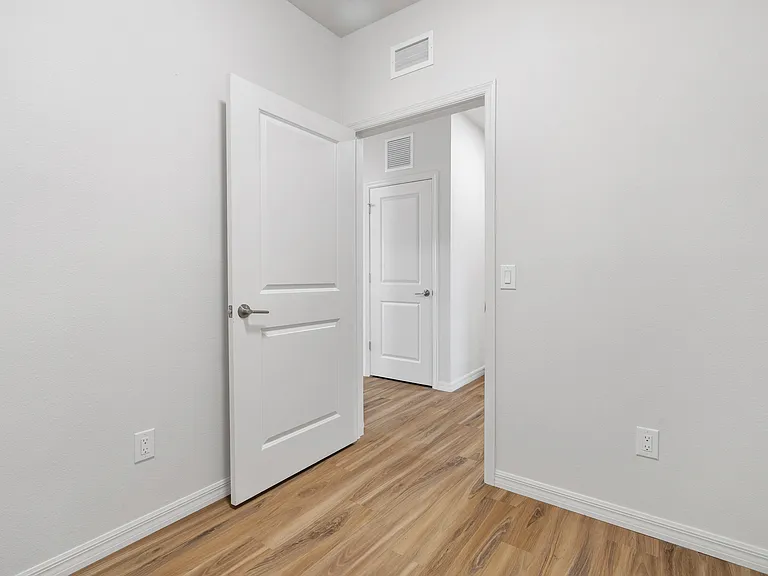 The Grove Apartment Homes — Photo 39