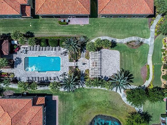5th image of 8848 Della Scala Cir