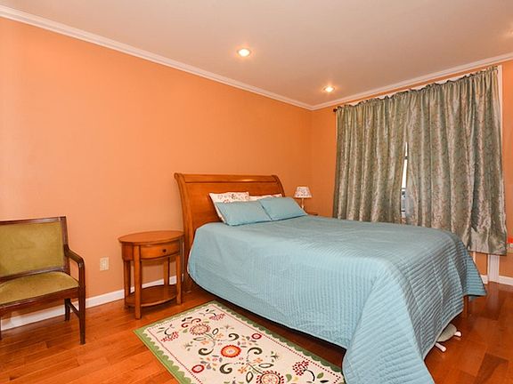 5th image of 47 Fort Washington Ave APT 42