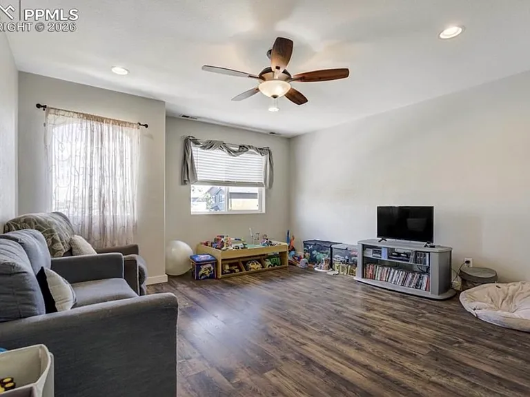 3812 Chia Dr — Photo 37
