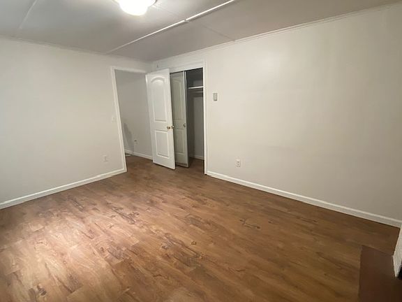3rd image of 605 W Hoover Ave APT 1