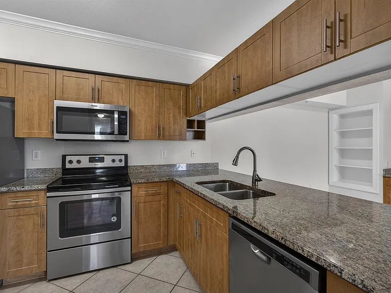 6510 Emerald Dunes Dr #308 — Photo 7