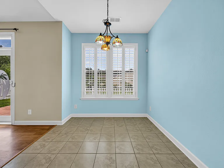 101 Zinnia Dr — Photo 23