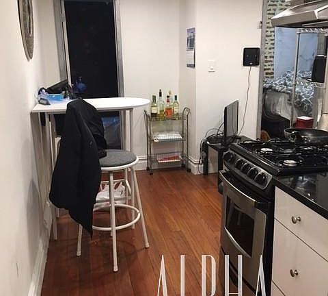 4th image of 150 E 3rd St APT 4D