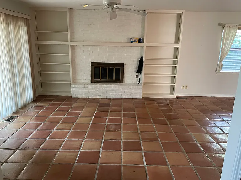 1218 Cherry Stone St — Photo 4