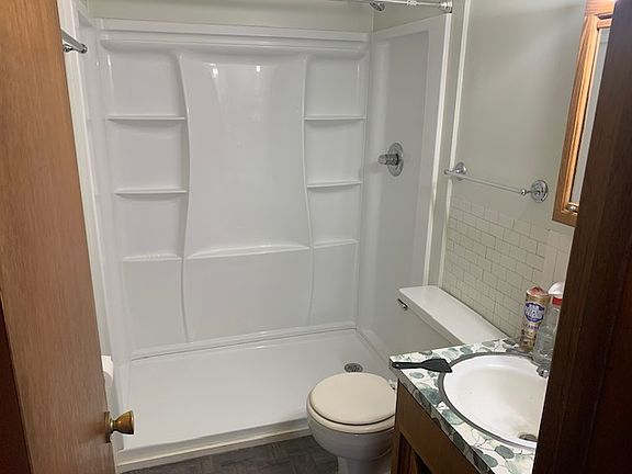 4th image of 2985 Traymore Dr