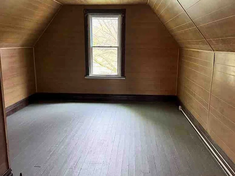 757 Franklin Ave — Photo 10