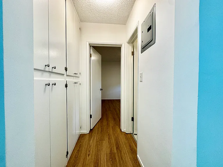 934 N Gardner St #6 — Photo 12
