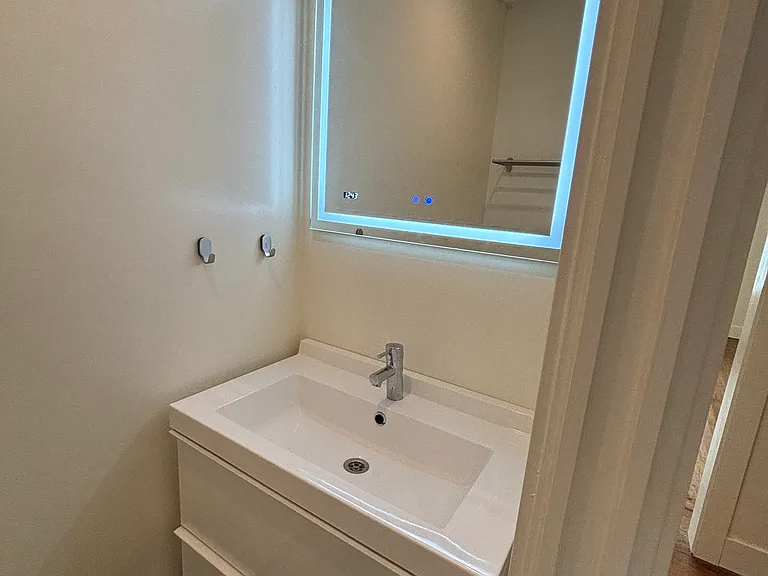 385 Alcatraz Ave #385 — Photo 11