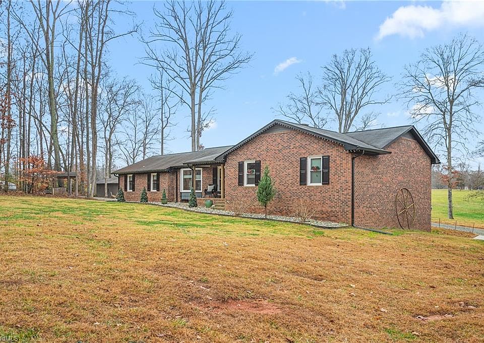 1st image of 2567 Jones Dr
